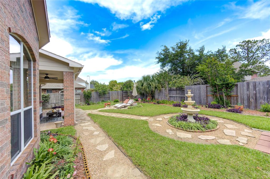 3127 Autumnjoy Drive, Pearland, Texas image 46