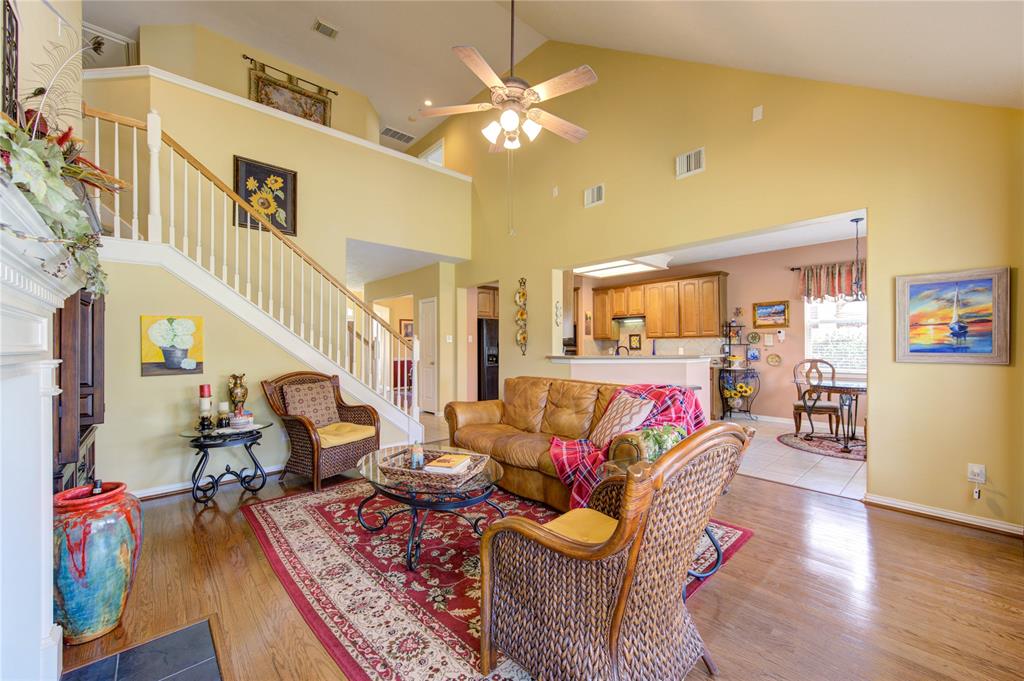 3127 Autumnjoy Drive, Pearland, Texas image 12
