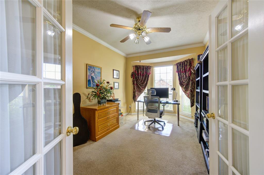 3127 Autumnjoy Drive, Pearland, Texas image 6
