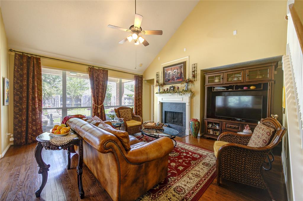 3127 Autumnjoy Drive, Pearland, Texas image 10