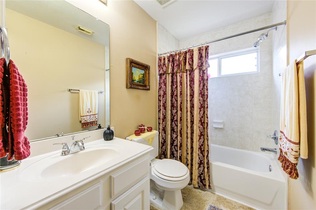 3127 Autumnjoy Drive, Pearland, Texas image 35