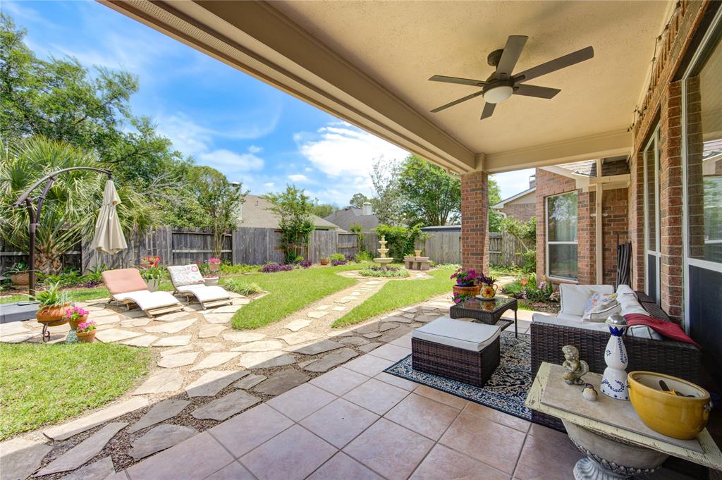 3127 Autumnjoy Drive, Pearland, Texas image 43