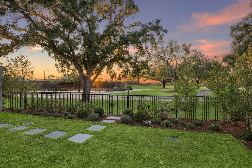 514 Shadywood Road, Houston, Texas image 43