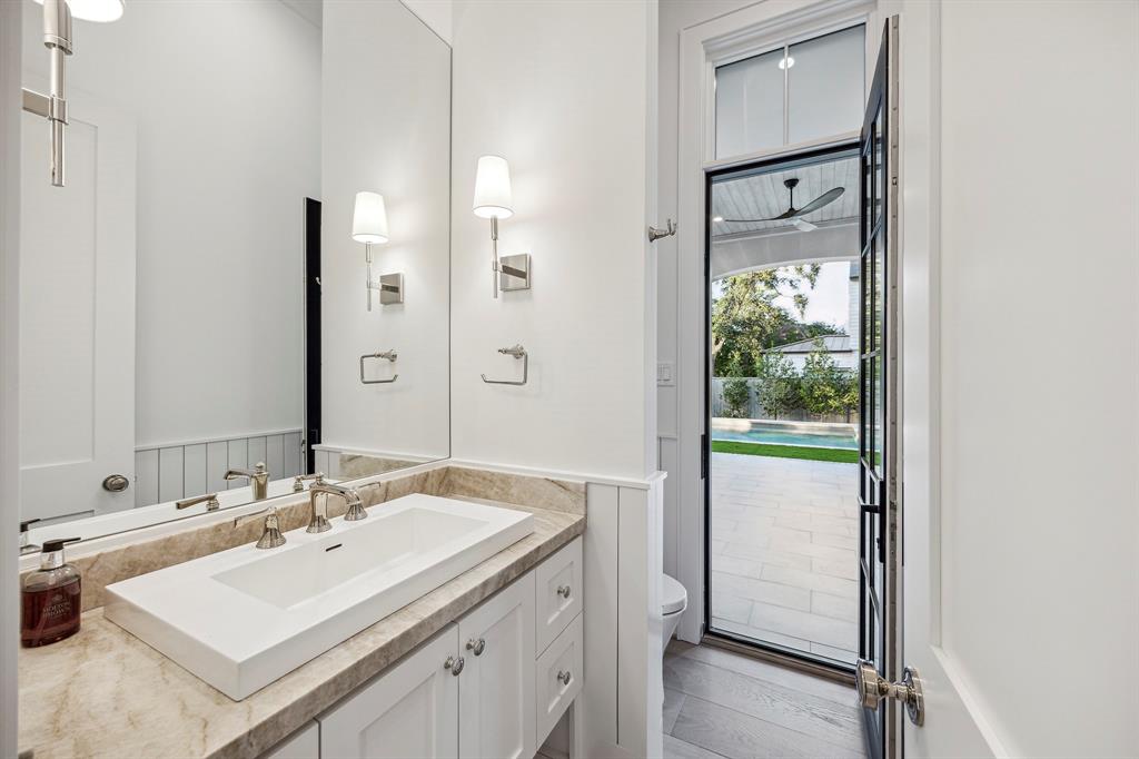 514 Shadywood Road, Houston, Texas image 32