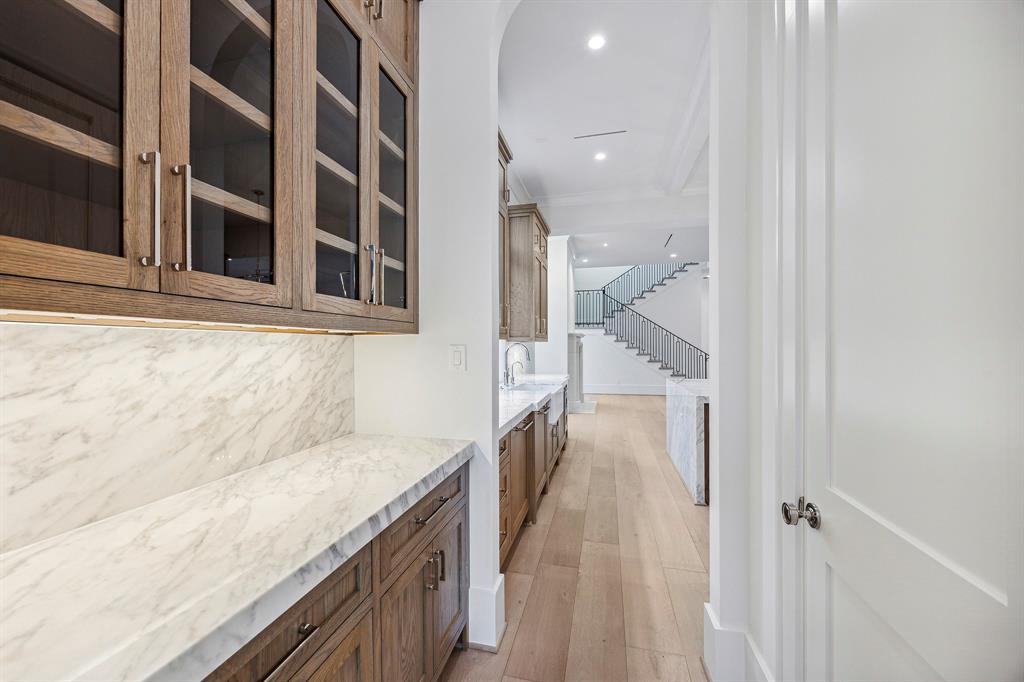 514 Shadywood Road, Houston, Texas image 10