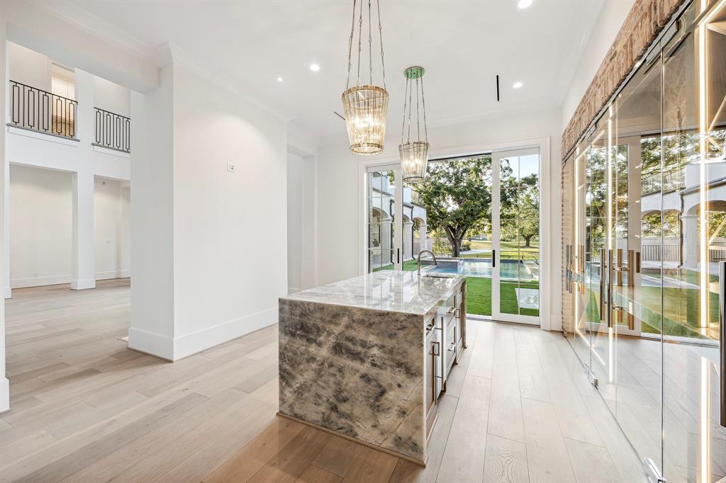 514 Shadywood Road, Houston, Texas image 14