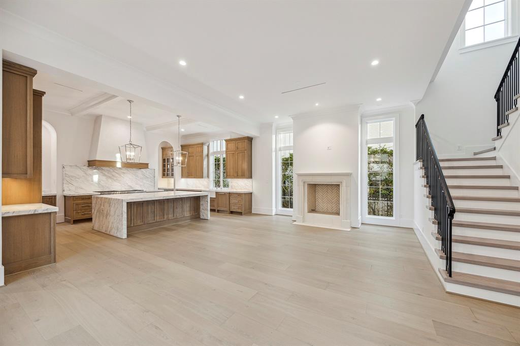 514 Shadywood Road, Houston, Texas image 6