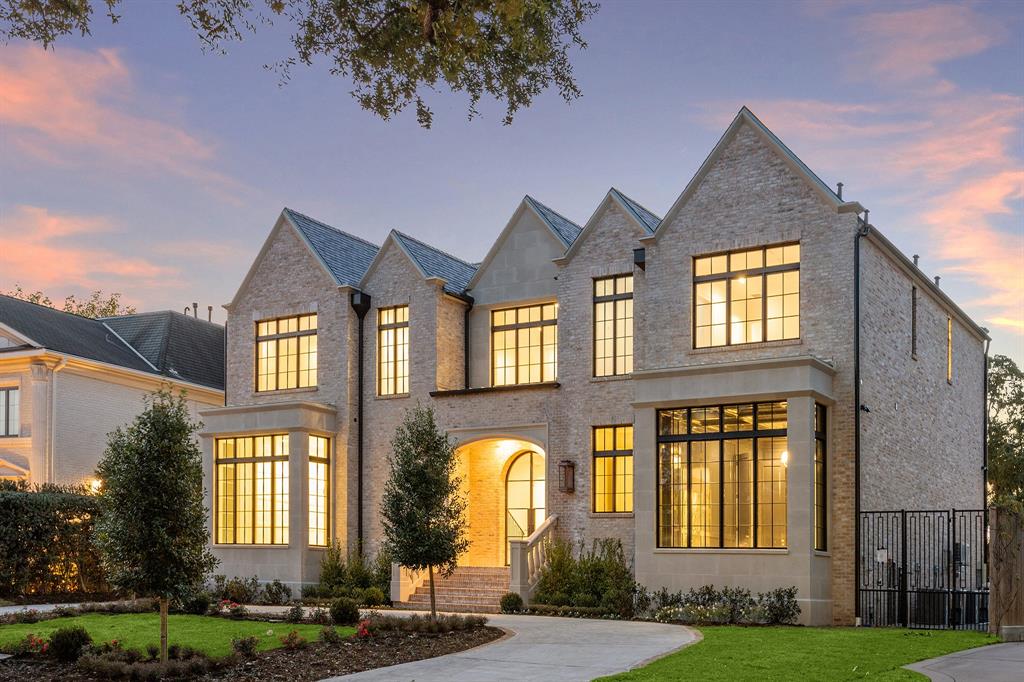 514 Shadywood Road, Houston, Texas image 2