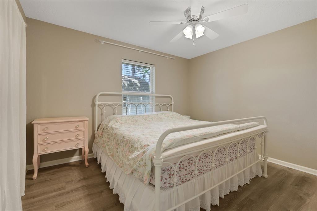 216 Laurie Lane, Willis, Texas image 12