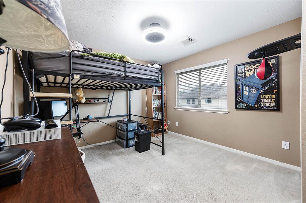 3915 Conroe Lake Court, Pearland, Texas image 22