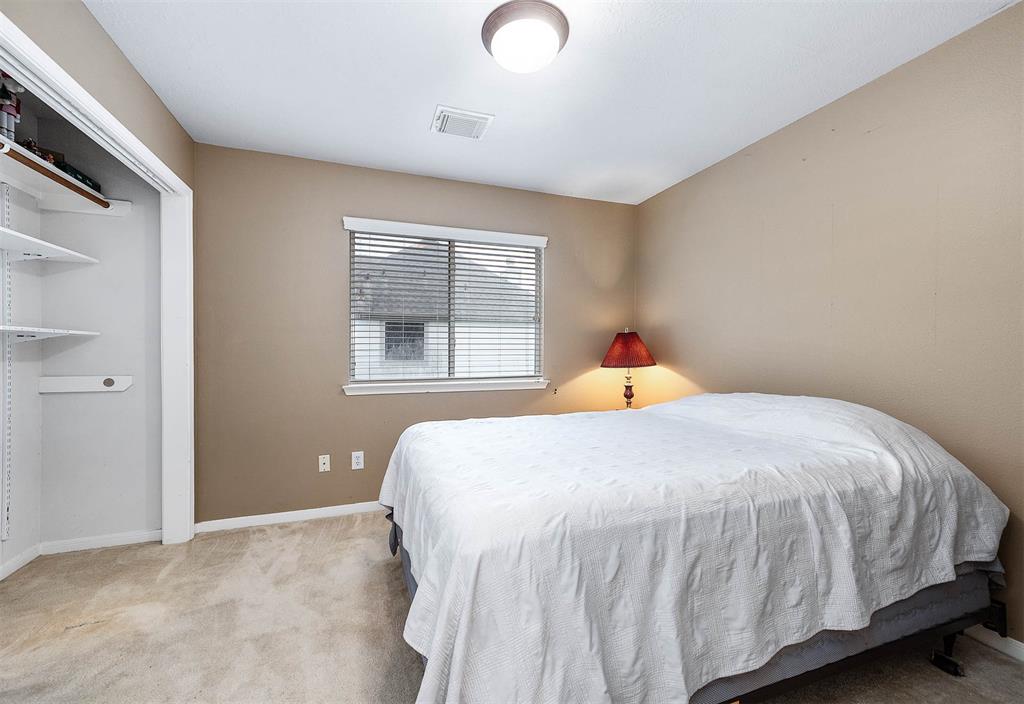 3915 Conroe Lake Court, Pearland, Texas image 21