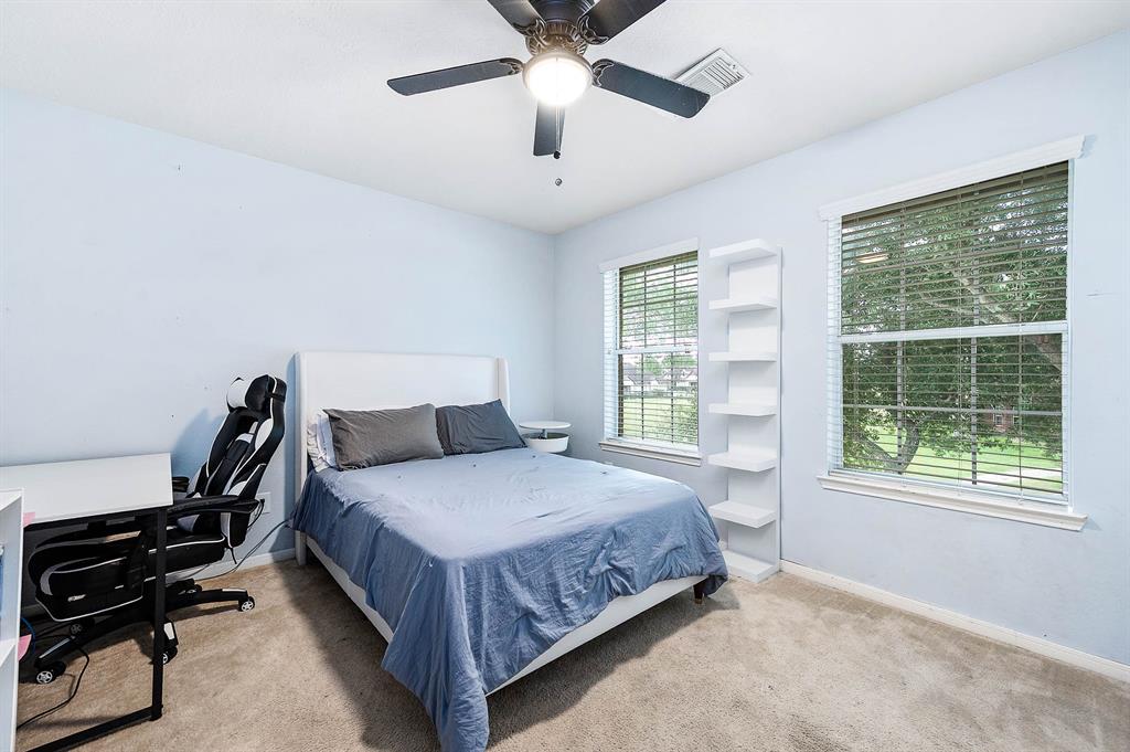 3915 Conroe Lake Court, Pearland, Texas image 19