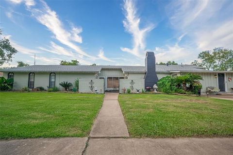 A home in Bay City