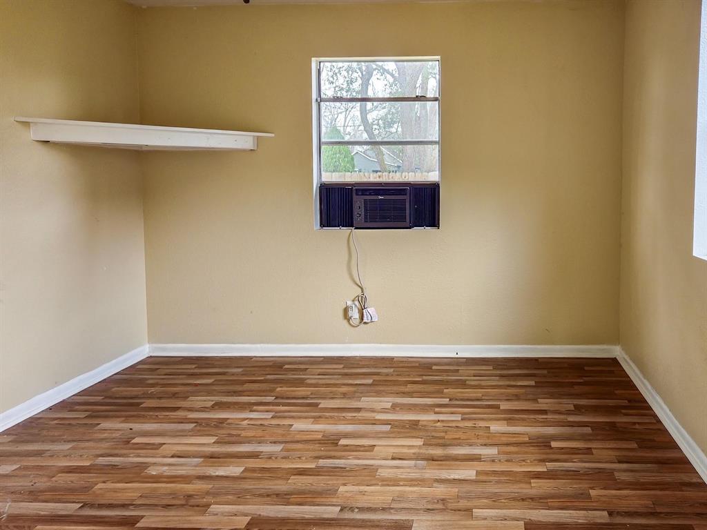 2408 10th Street, Bay City, Texas image 5