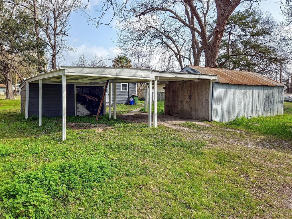 2408 10th Street, Bay City, Texas image 9