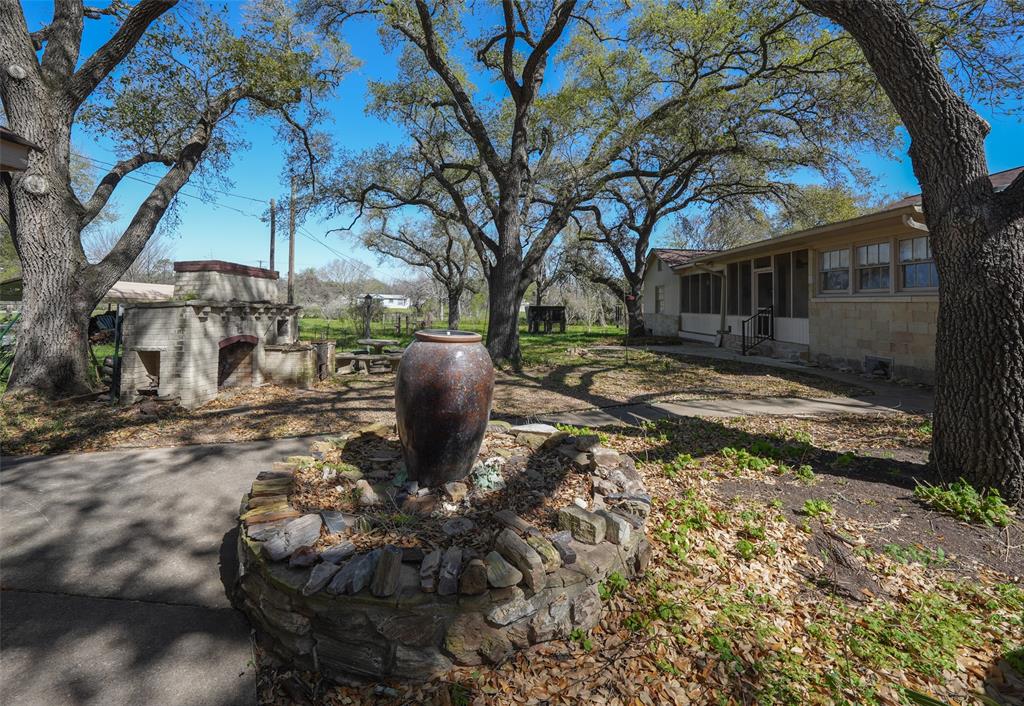 633 14th Street, Hempstead, Texas image 39
