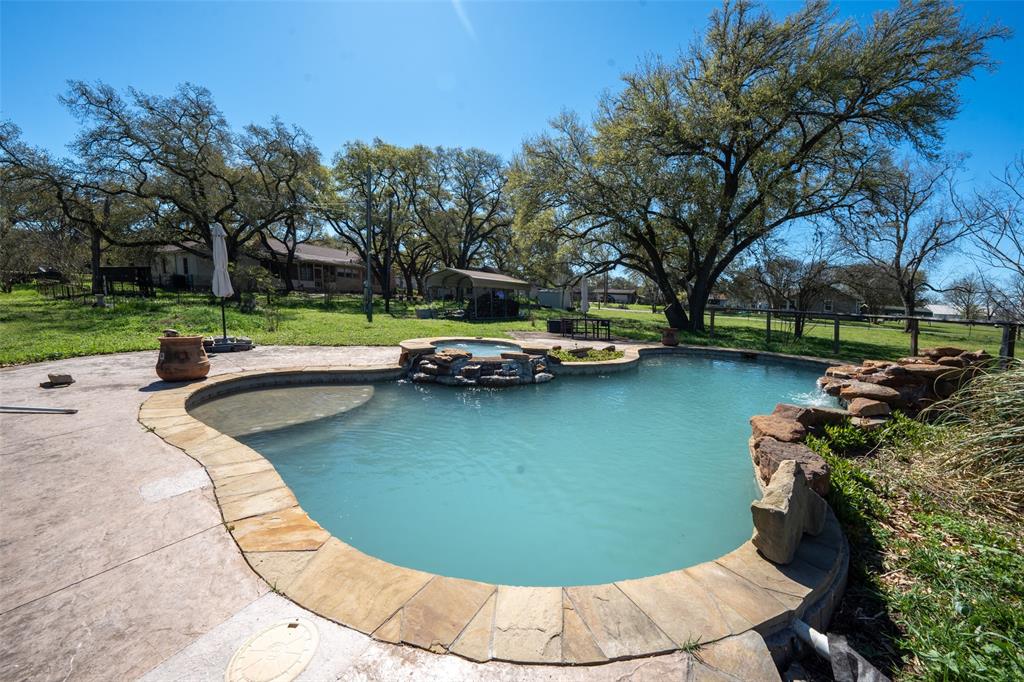 633 14th Street, Hempstead, Texas image 36
