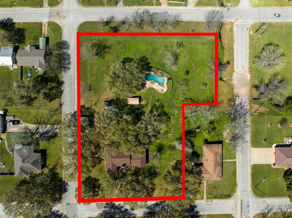 633 14th Street, Hempstead, Texas image 2