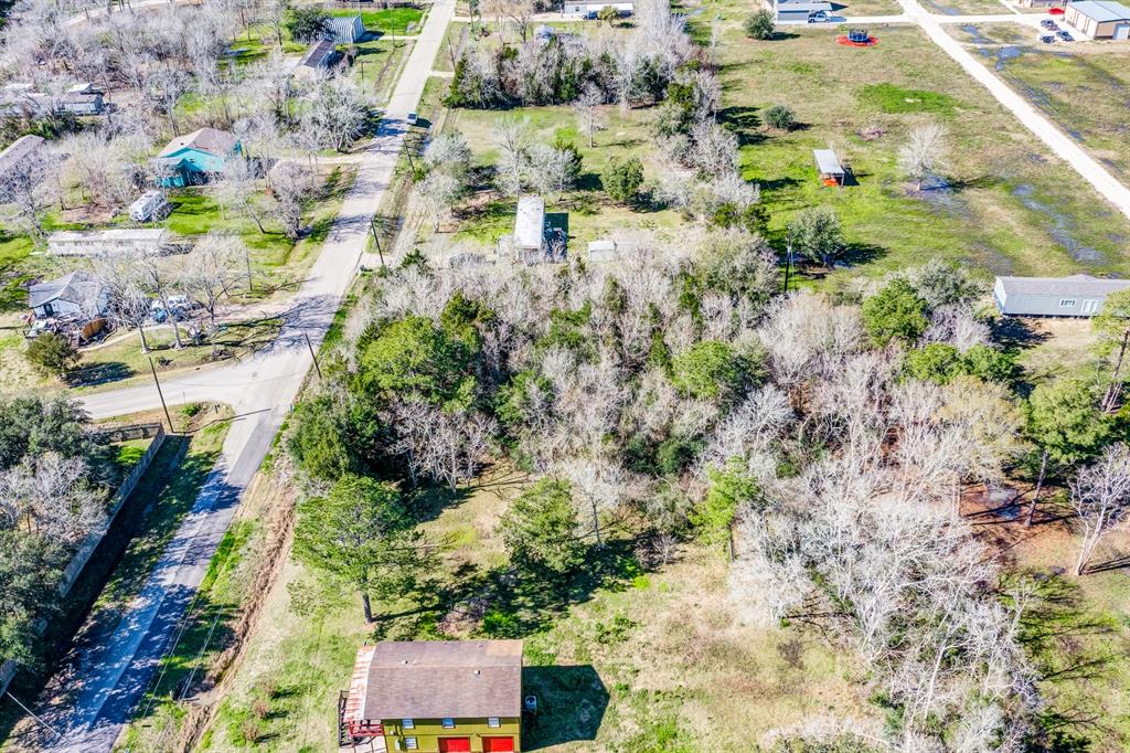 405 Snug Harbor Drive, Liverpool, Texas image 9