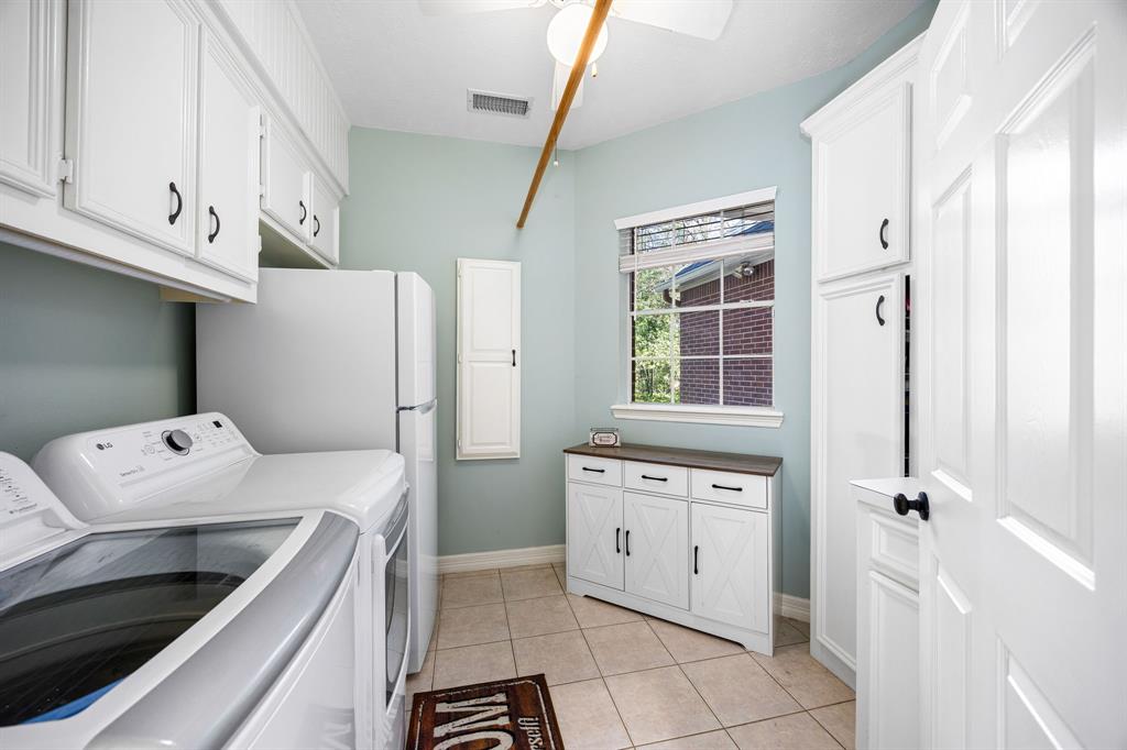 17511 Hawkin Lane, Tomball, Texas image 39