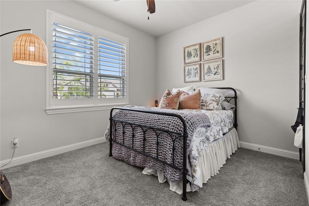1017 Goose Creek Street, Webster, Texas image 38