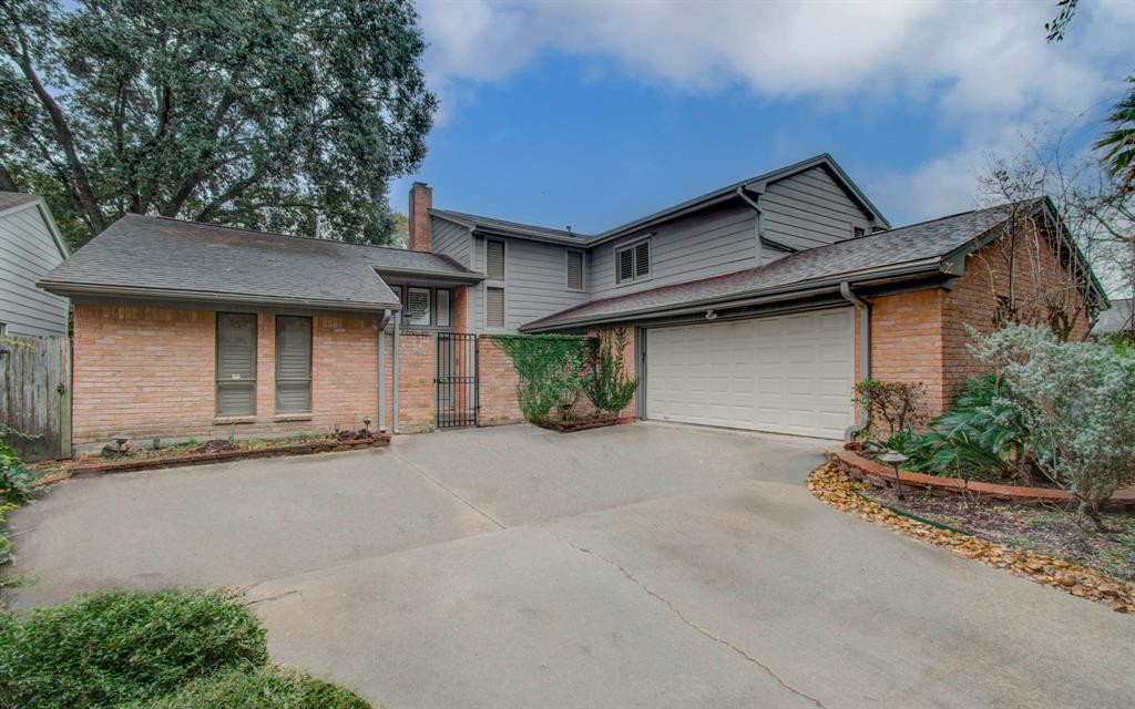 10315 Meadow Lake Lane