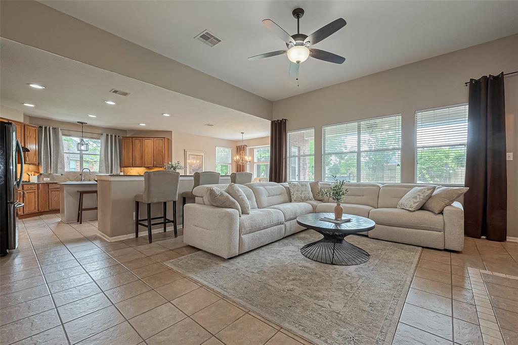 15126 Shady Gate Court, Cypress, Texas image 8