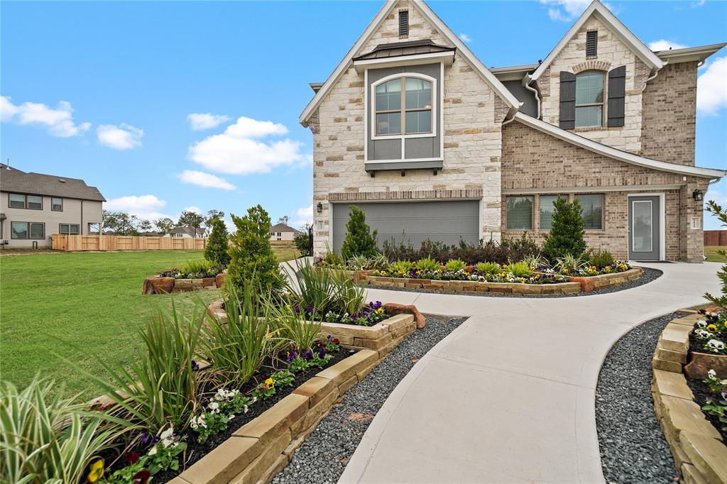 1631 Rustling Creek Drive, Missouri City, Texas image 1