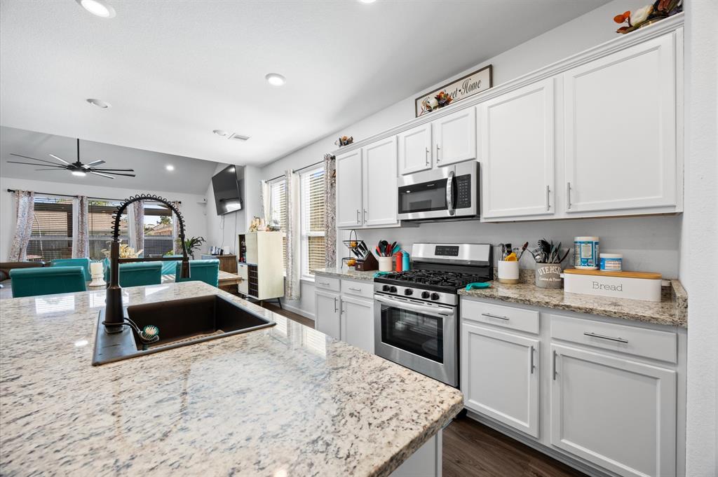 13215 Rowan Green Drive, Humble, Texas image 8