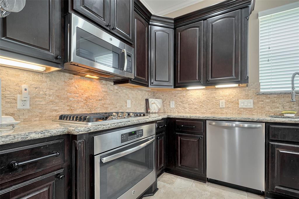 31922 Cary Douglas Drive, Hockley, Texas image 22