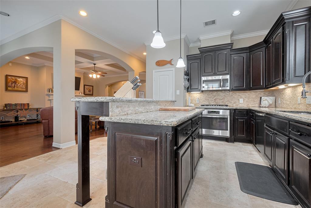 31922 Cary Douglas Drive, Hockley, Texas image 20