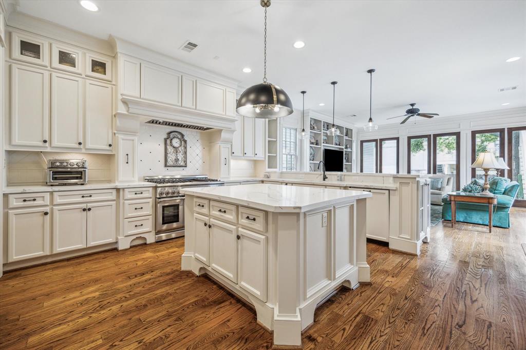1639 Arlington Street, Houston, Texas image 11