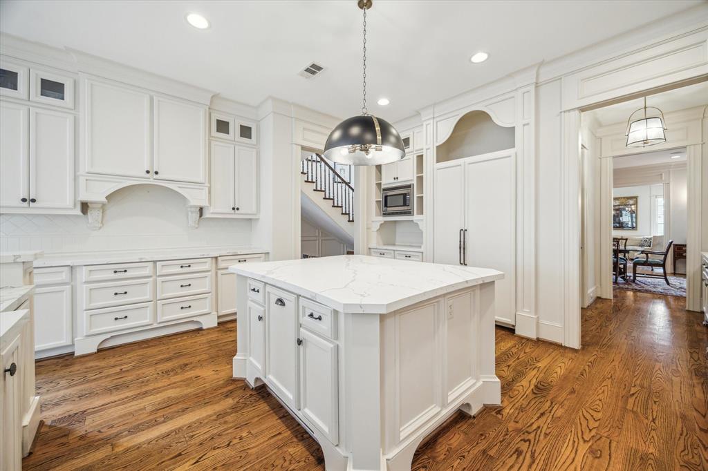 1639 Arlington Street, Houston, Texas image 13