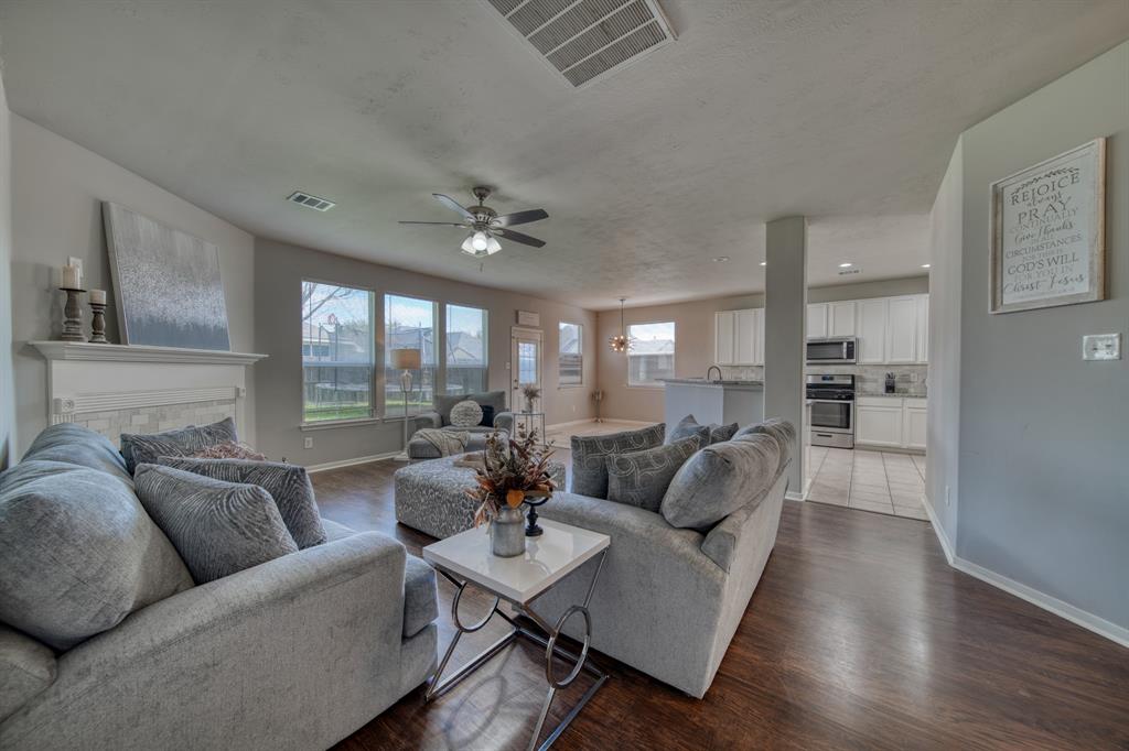 8322 Taro Lane, Baytown, Texas image 12