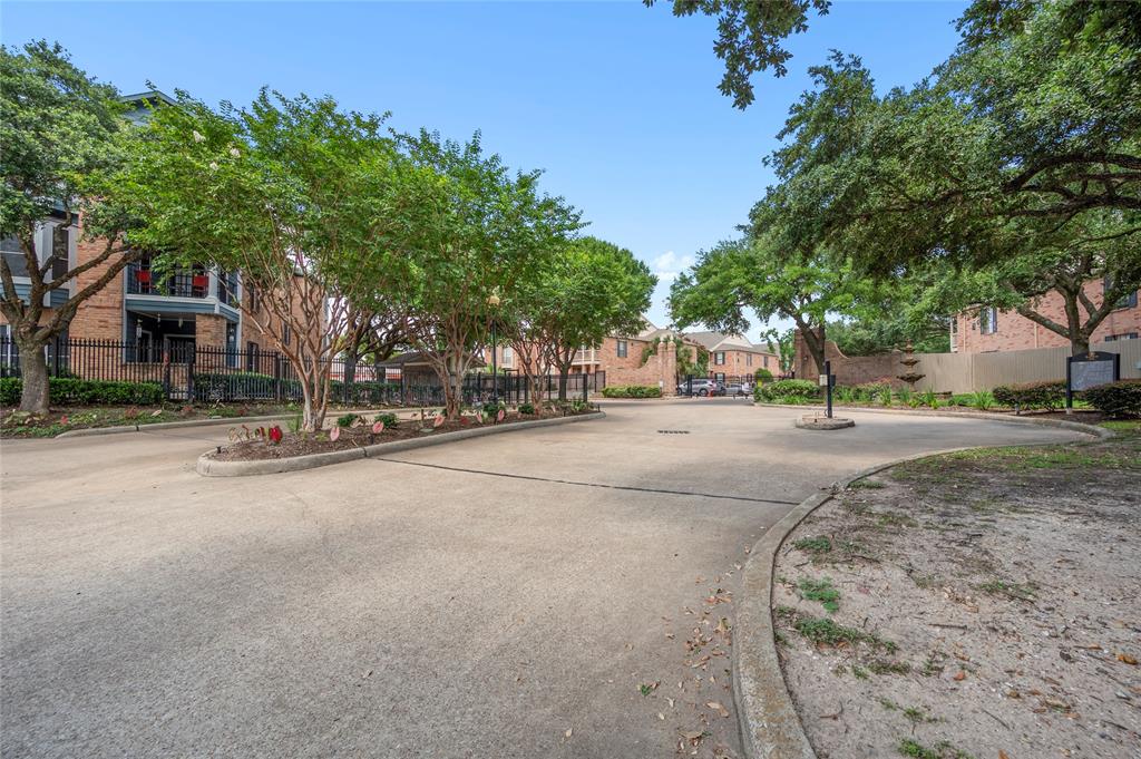 2255 Braeswood Park Drive 184