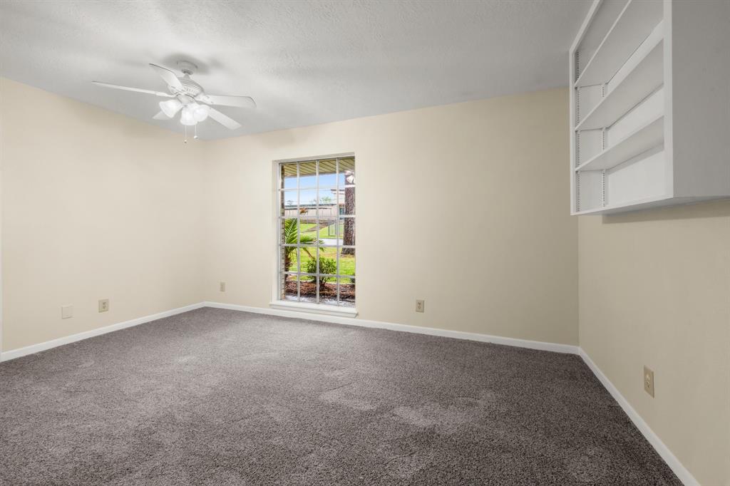 916 W Jones Street, Livingston, Texas image 11