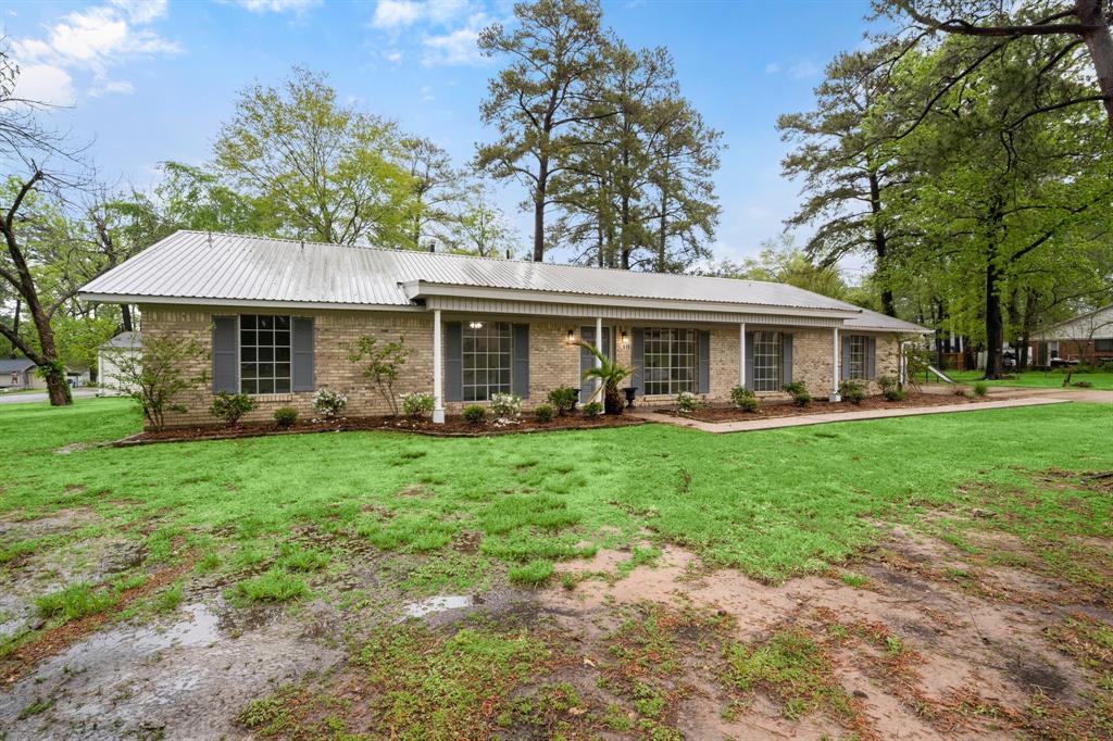 916 W Jones Street, Livingston, Texas image 4