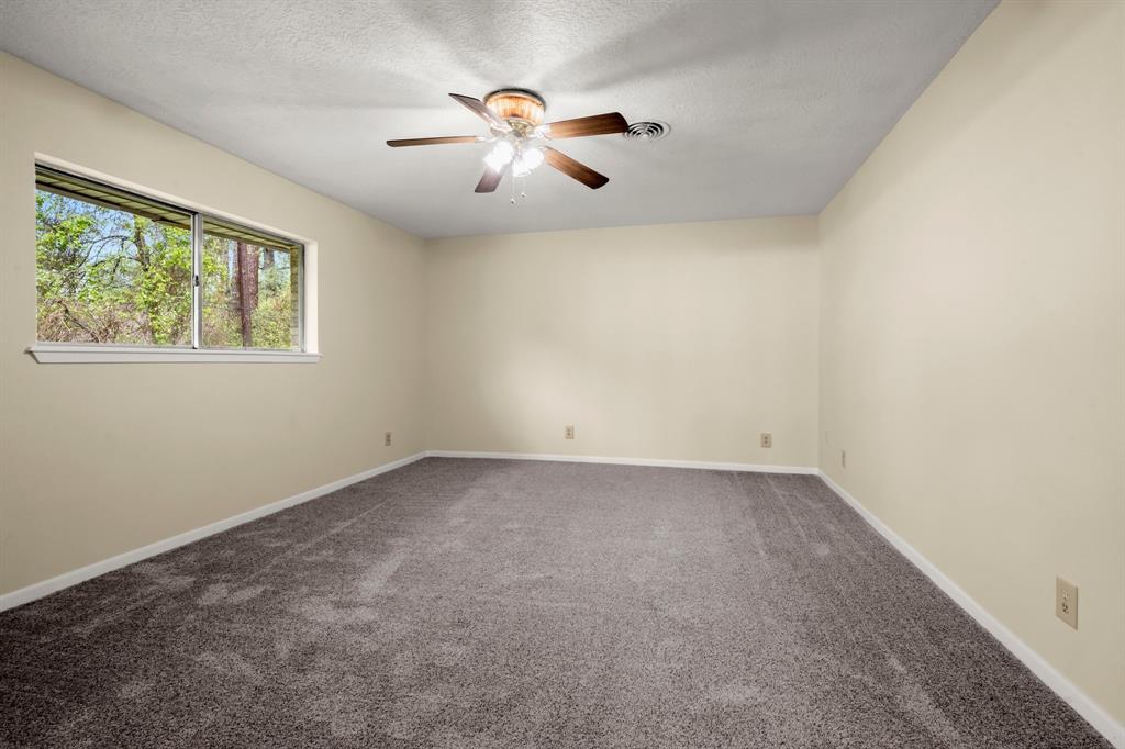 916 W Jones Street, Livingston, Texas image 23