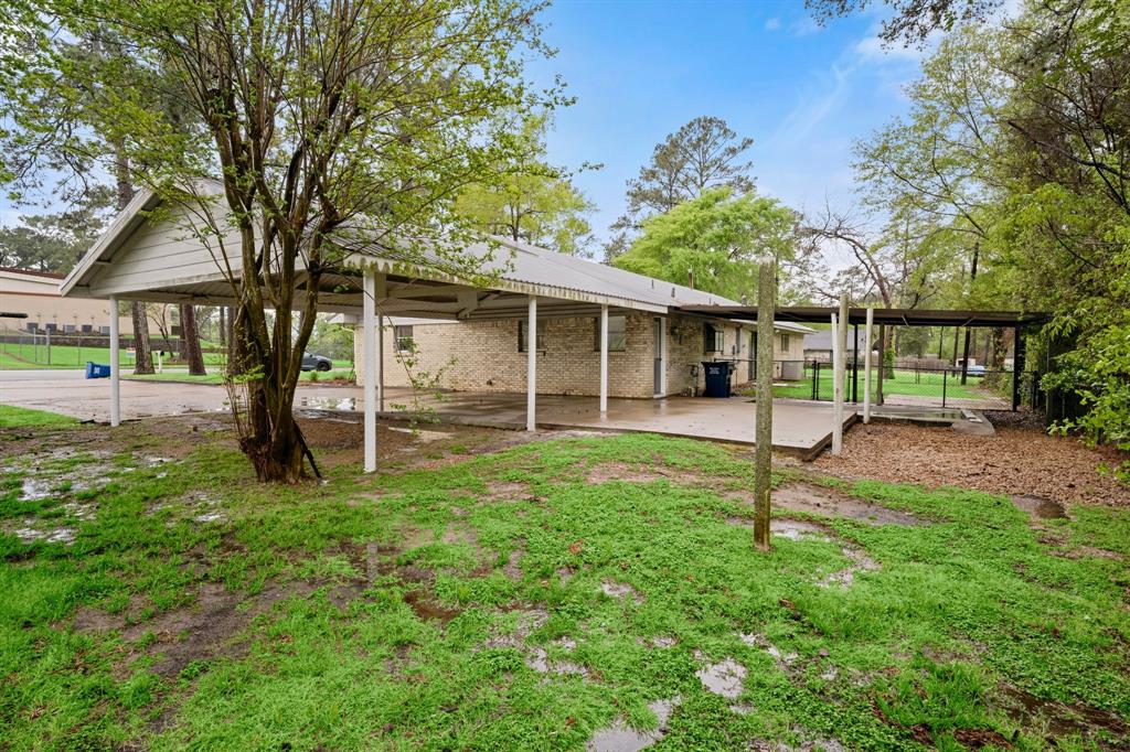 916 W Jones Street, Livingston, Texas image 8