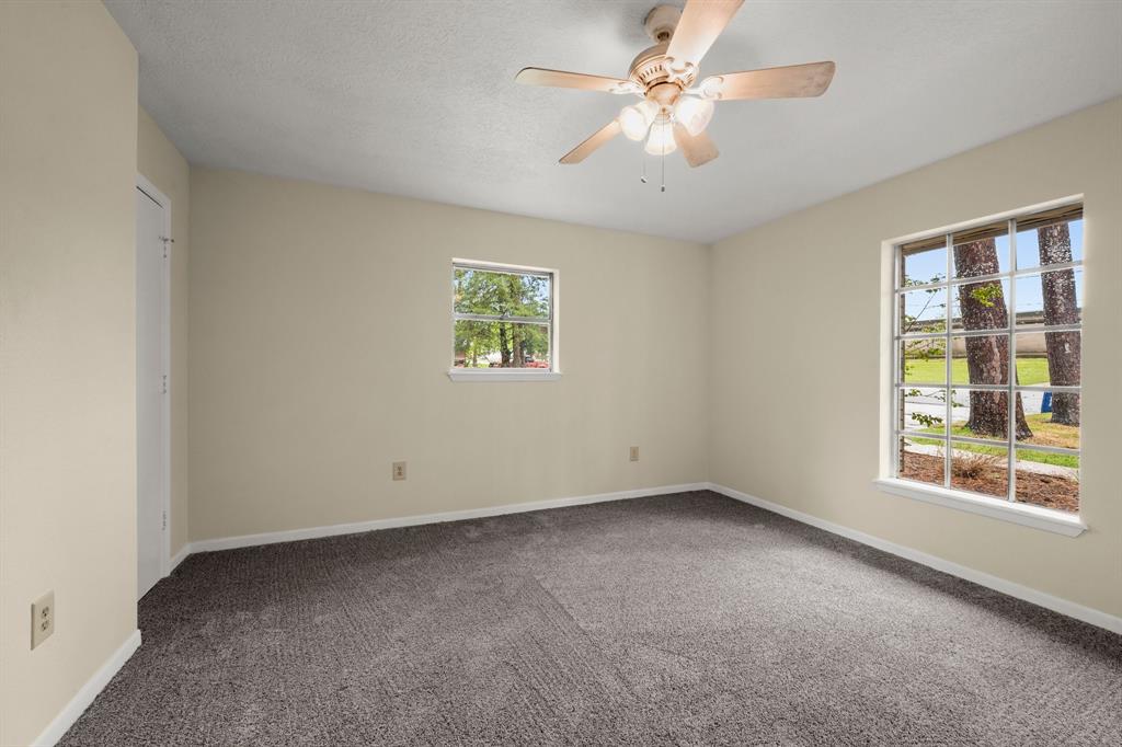 916 W Jones Street, Livingston, Texas image 28