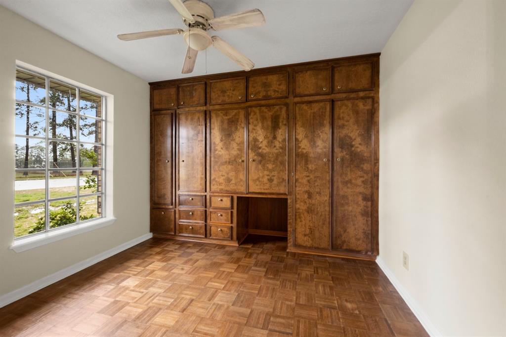 916 W Jones Street, Livingston, Texas image 12