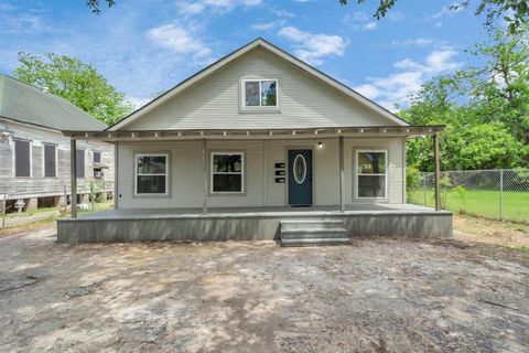 211 Stiles Street D Houston TX 77011