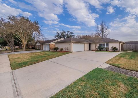 A home in League City