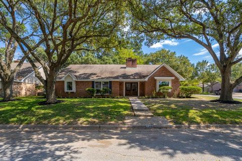 A home in Sealy