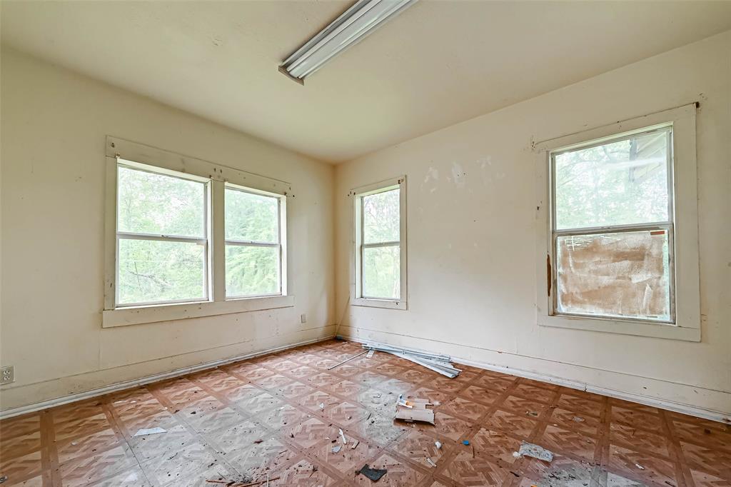 709 S Houston Avenue, Livingston, Texas image 10