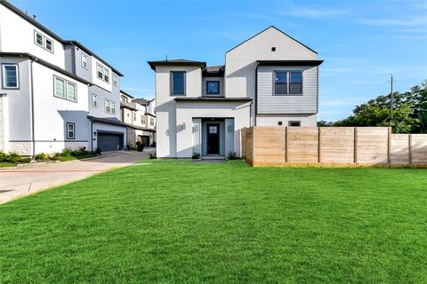 Photo of 12037 Royal Oaks Run Drive, Houston, TX 77082 (MLS # 25318528)