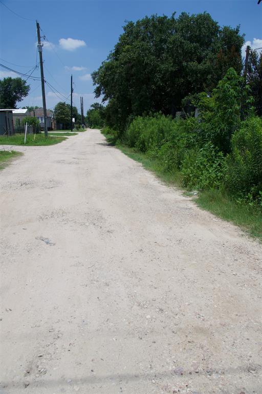 Evergreen Street Street, Fresno, Texas image 4