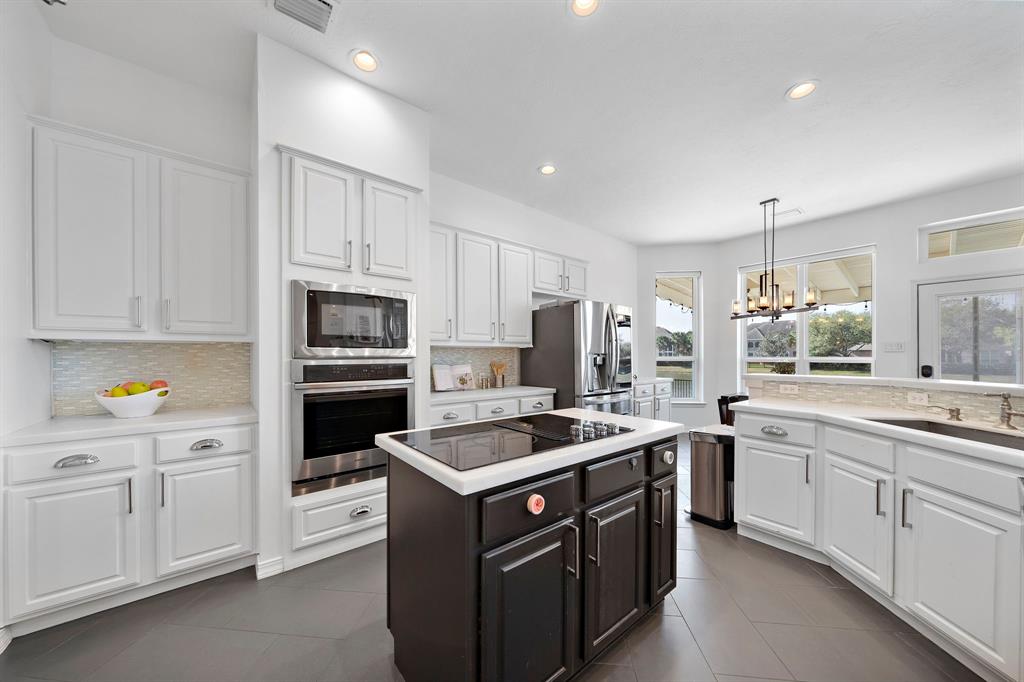 6310 Hidden Crest Way, Sugar Land, Texas image 12