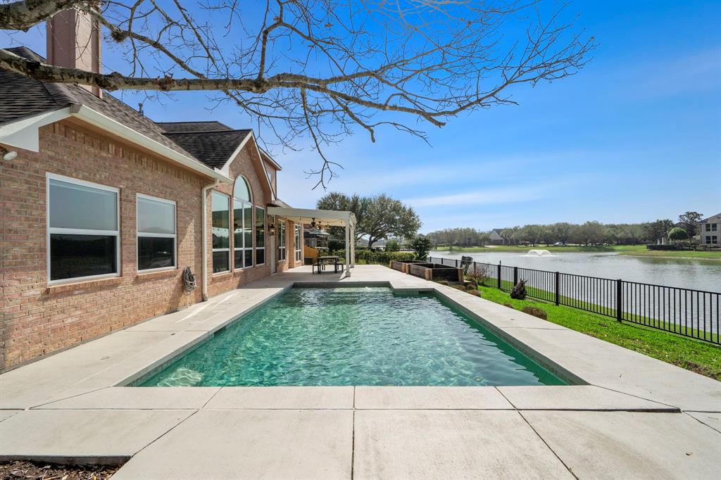 6310 Hidden Crest Way, Sugar Land, Texas image 48