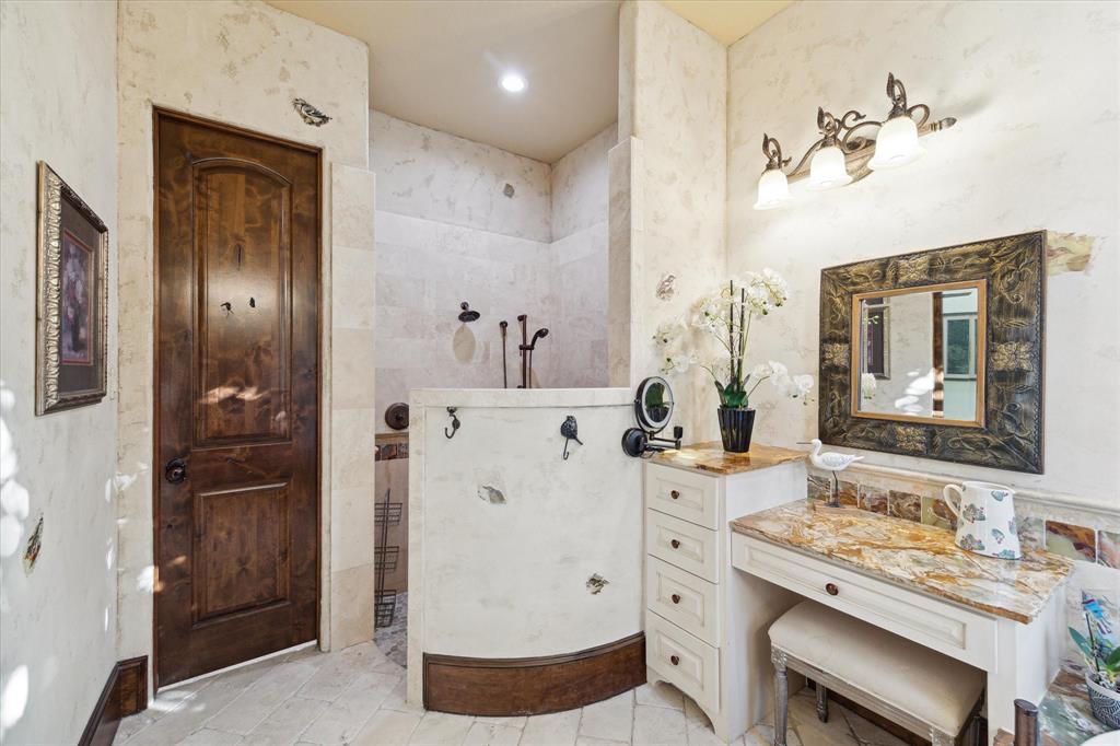 6010 Royal Point Court, Kingwood, Texas image 21